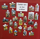Csal&aacute;di t&uacute;ra az őszi erdőben